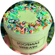 Load image into Gallery viewer, Sootmas Wreath
